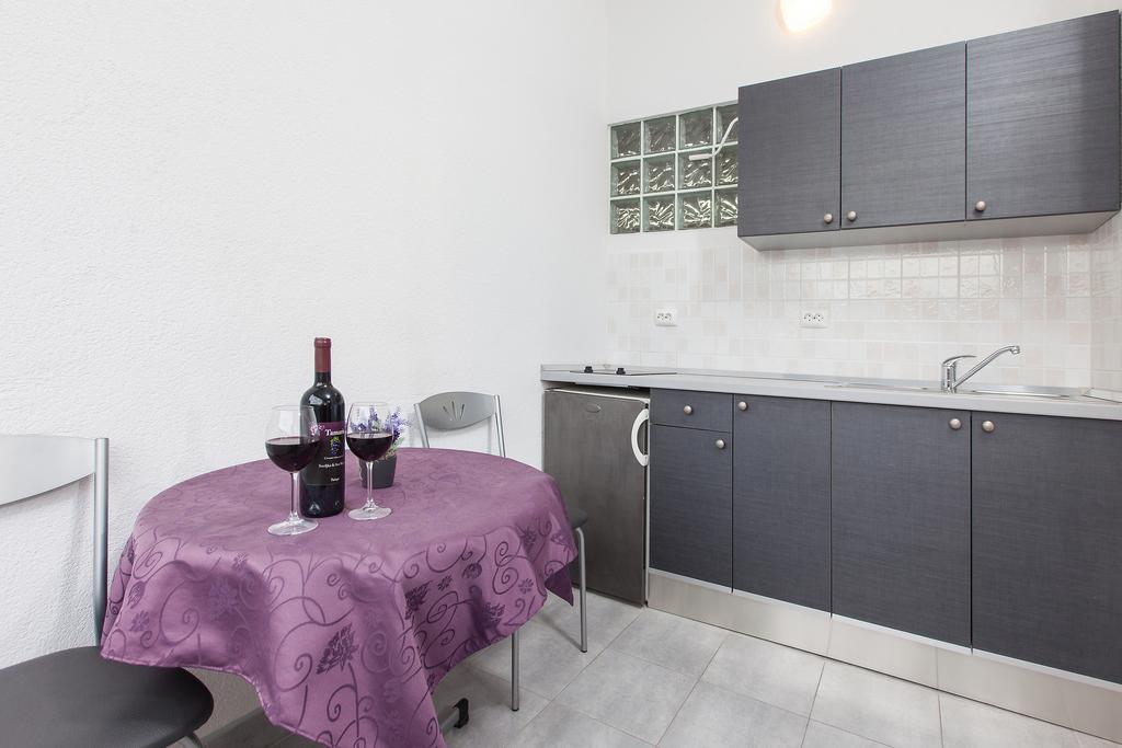 Apartments Smiljka Tucepi Bagian luar foto